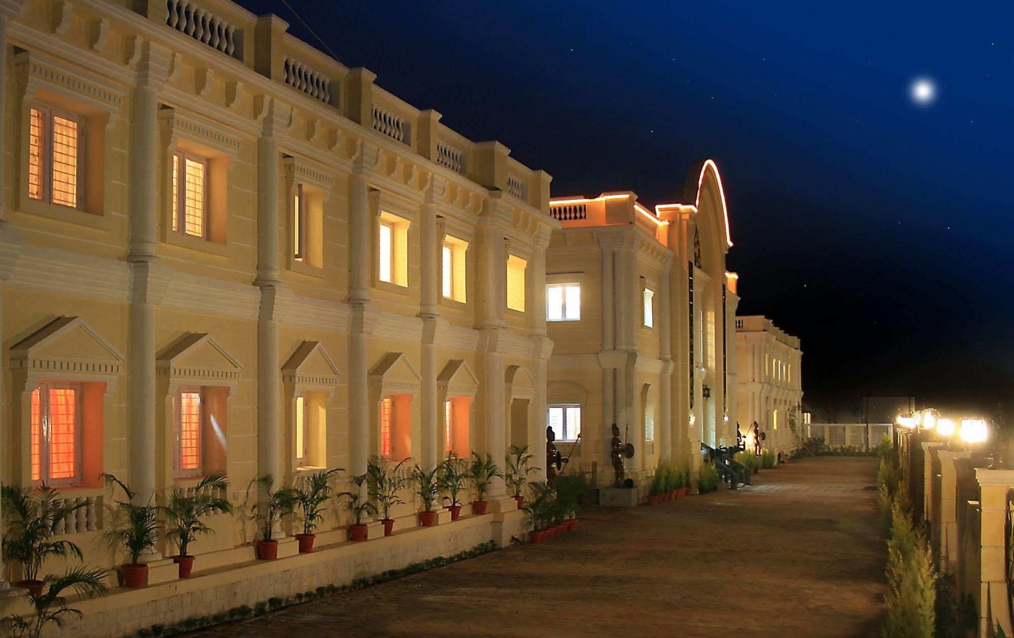 Kumararraja Palace Yelagiri Εξωτερικό φωτογραφία